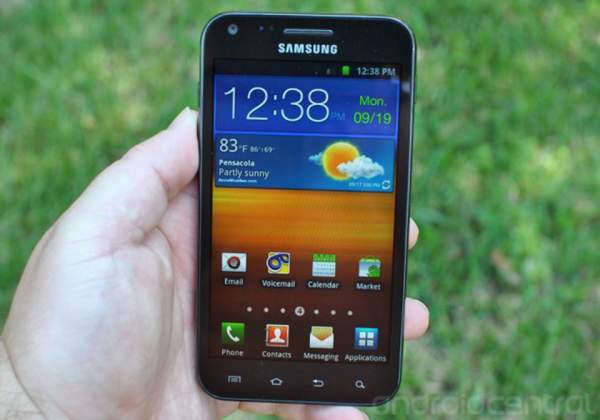 5 điện thoại Android có tên dài, khó nhớ hoặc khó đọc nhất 10 năm qua