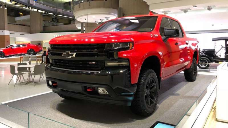 Chevrolet tiết lộ bất ngờ lớn về mẫu bán tải Silverado 1500 2019