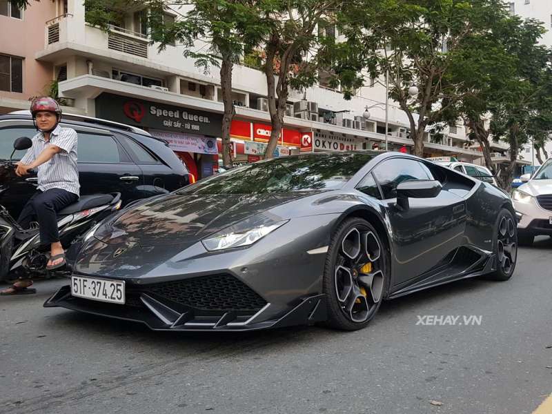 Bắt gặp Lamborghini Huracan đầu tiên về Việt Nam trên phố