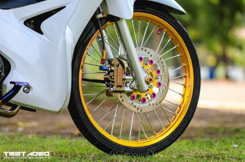 Wave 110 độ mang vẻ đẹp tinh tế với sắc đẹp trắng tinh khôi