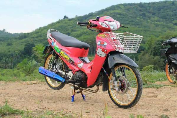 Sinh ra là để chạy đua trên những cung đường, Honda Wave 125i là một trong những mẫu xe phổ biến nhất trên thị trường hiện nay. Thiết kế đơn giản, dễ dàng vận hành và độ bền cao là những điều khiến xe này được yêu thích. Hãy xem ảnh để chiêm ngưỡng vẻ đẹp của Honda Wave 125i này.