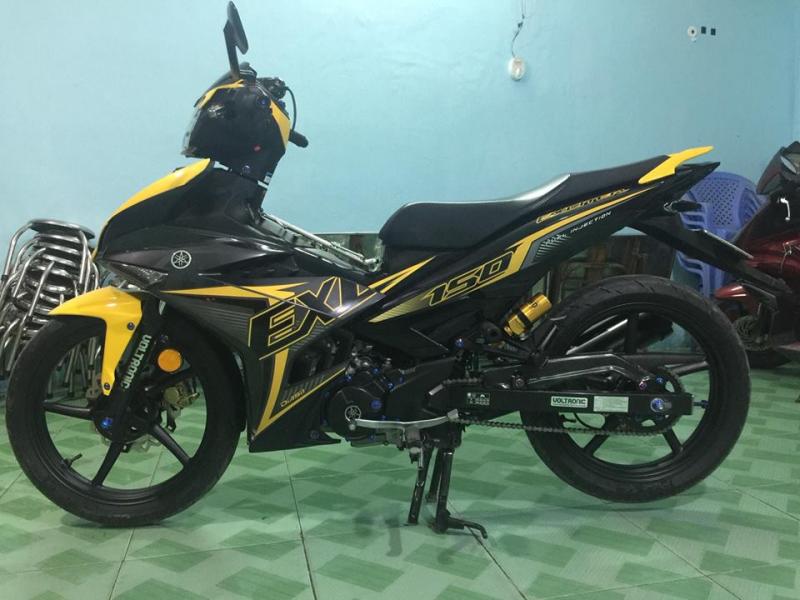 Exciter 150 độ phá cách với vô số đồ chơi hàng hiệu