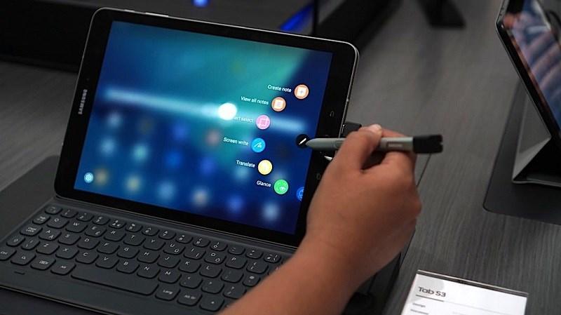 Galaxy Tab S4 sẽ tích hợp cả máy quét mống mắt Iris, hỗ trợ bộ dock DeX [HOT]