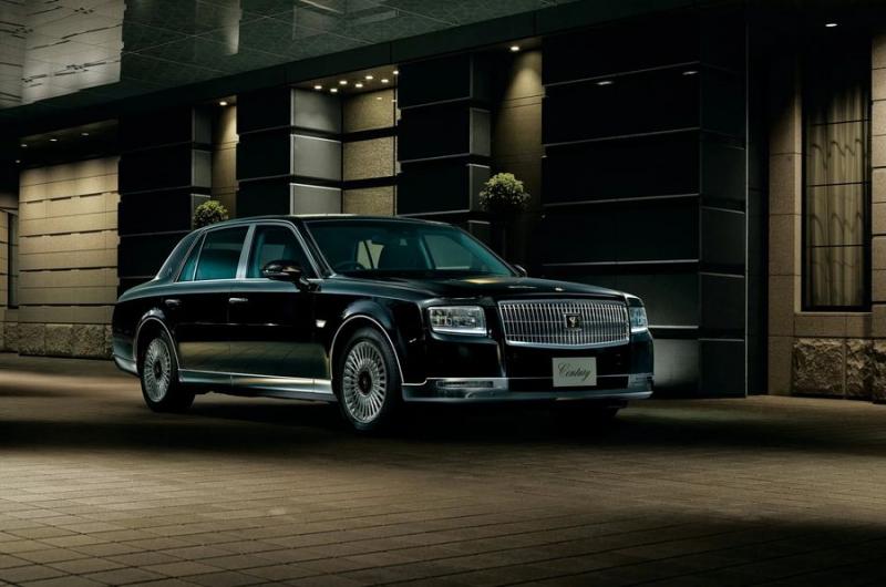 Toyota Century 2018 sang trọng như Rolls-Royce nhưng giá chỉ rẻ bằng một nửa