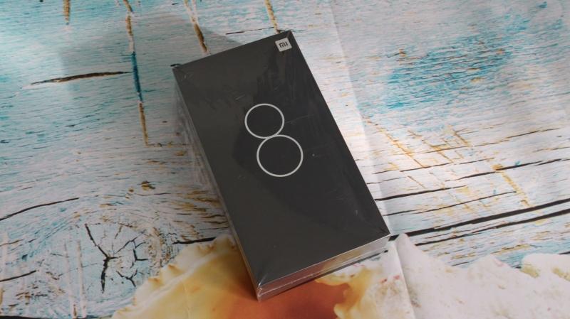 Trên tayXiaomi Mi 8: Con quái vật sẽ khuấy đảo phân khúc cao cấp thời gian tới