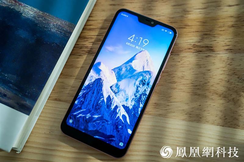 Chiêm ngưỡng đầy đủ các góc cạnh về thiết kế của Xiaomi Redmi 6 Pro