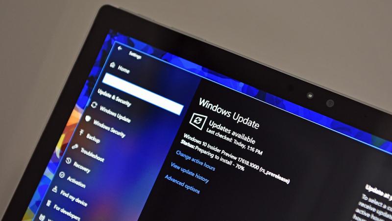 Microsoft "chơi trội" phát hành đồng loạt hai bản build qua kênh Fast Ring