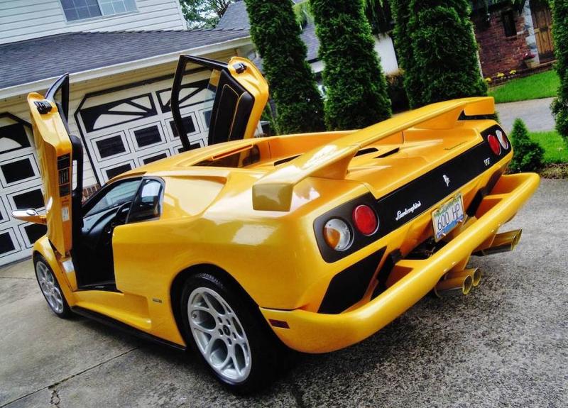 Lamborghini Diablo phiên bản nhái có giá bán 1,84 tỷ đồng