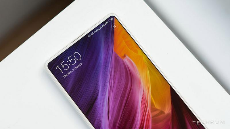 Xuất hiện hình ảnh thực tế của Mi MIX 3 với bốn viền bezel mỏng