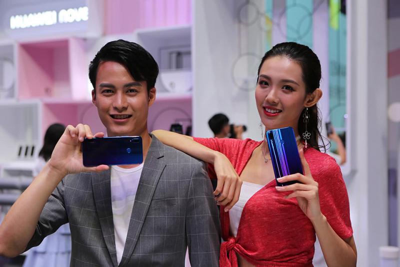 Trên tay Huawei Nova 3: Thiết kế đẹp, cấu hình mạnh mẽ và hệ thống camera tốt