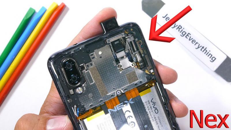 Tẩy sạch phần mặt lưng của Vivo NEX S, xem cách hoạt động của cụm camera