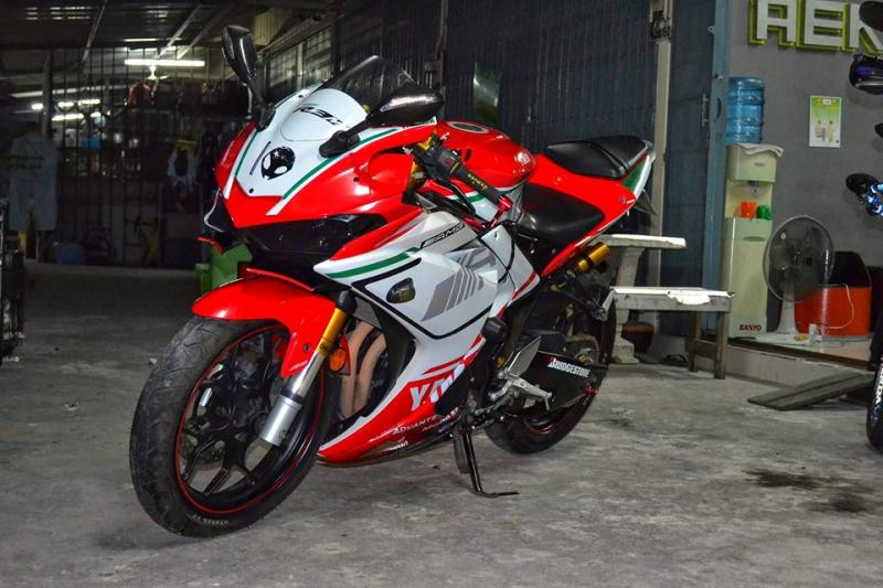 Yamaha R3 độ với cái tên hoàn toàn mới là R3M AMG V4