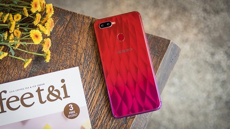 OPPO F9 có những điểm gì nổi trội hơn OPPO F7, liệu có đáng để rút hầu bao?