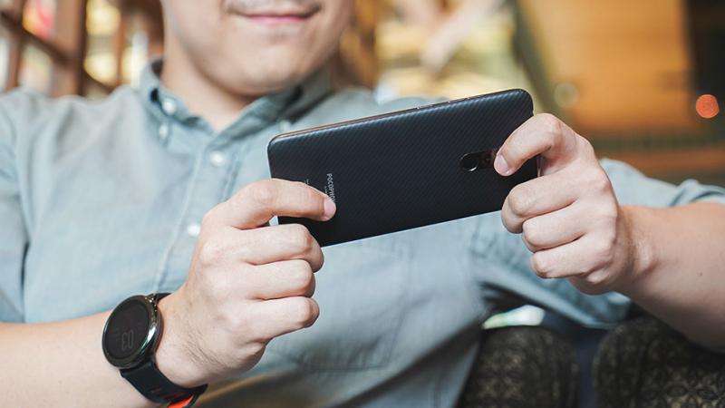 Đánh giá Xiaomi POCO F1: Khi cấu hình cao cấp có mức giá tầm trung