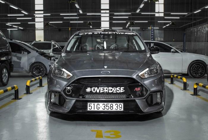 Ford Focus trở nên hầm hố hơn với bodykit RS gần 100 triệu đồng