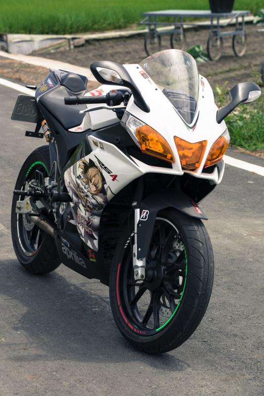 Chiêm ngưỡng Aprilia RS4 bản độ đầy nổi bật đến từ xứ mặt trời mọc