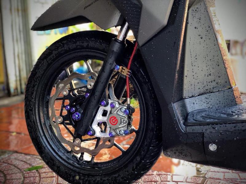 Vẻ đẹp chết người của Vario 150 độ dàn đồ chơi siêu đắt tiền