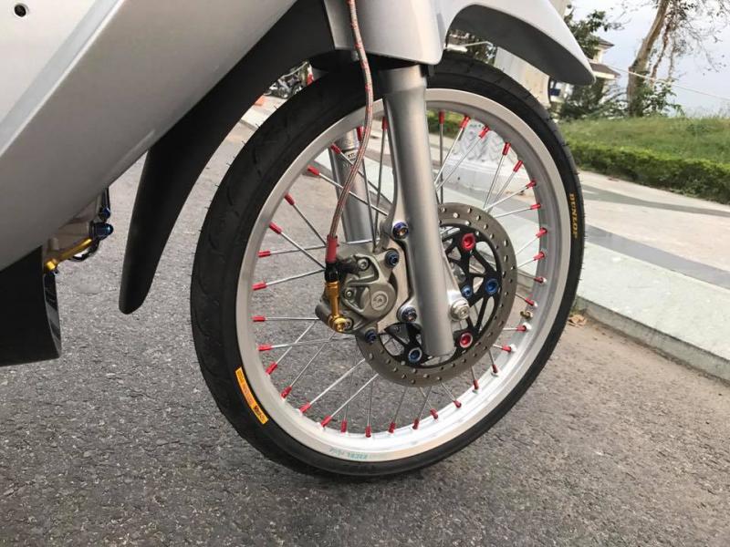 Wave 125 độ dàn chân được chăm sóc bằng gói combo chục triệu