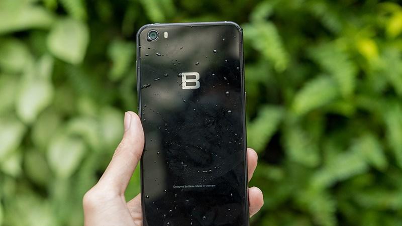 Bphone 3 sẽ có khả năng chống nước tốt hơn nhiều so với Bphone 2