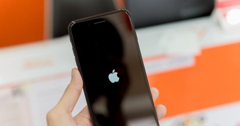 Apple làm nổi bật mình giữa đám đông như thế nào?