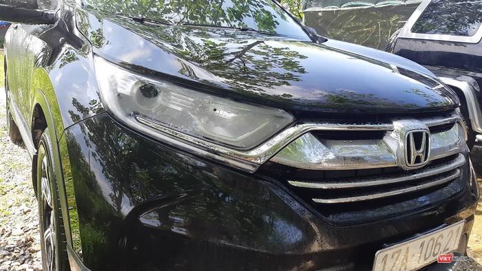 Honda CR-V 2018 lại gặp lỗi đèn pha bị hấp hơi nước