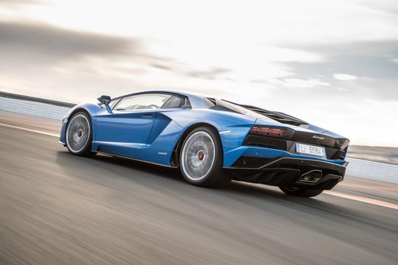 Audi sẽ nhường lại quyền sở hữu Lamborghini cho Porsche