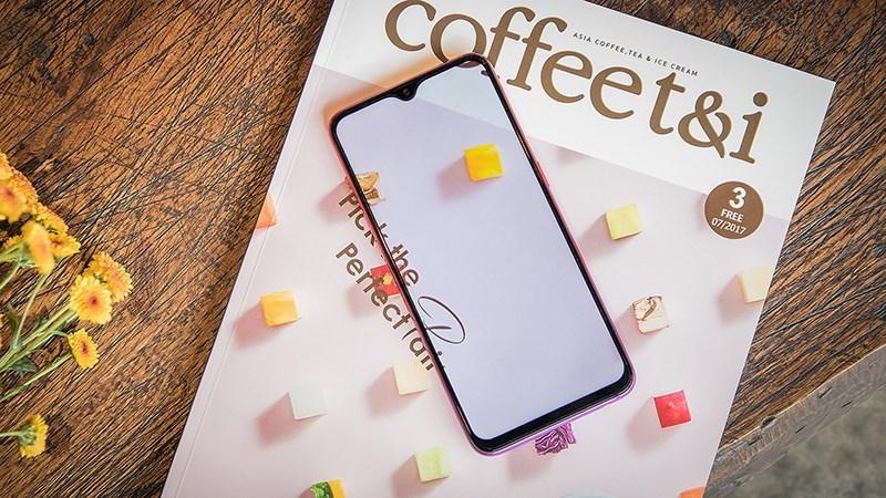 4 mẫu smartphone có thiết kế đẹp, hiệu năng tốt và camera chụp ảnh "ngon"