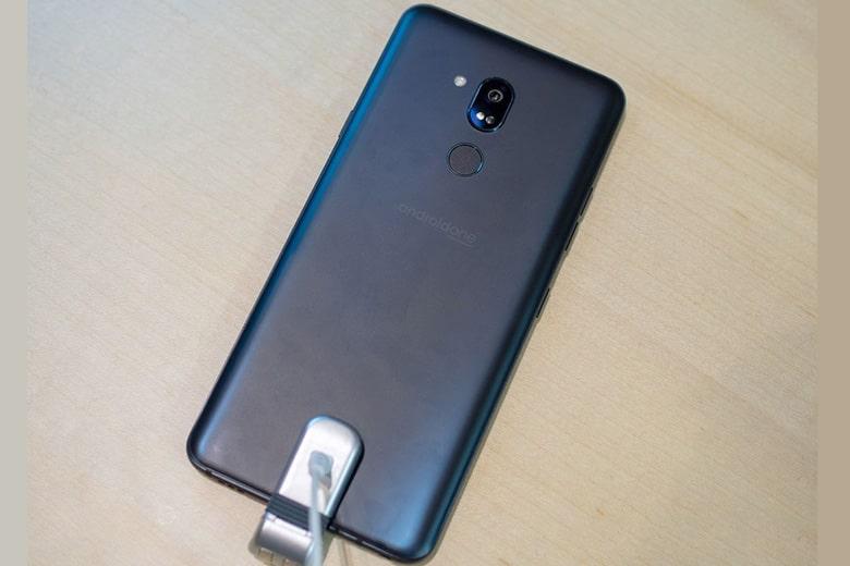 Trên tay và trải nghiệm nhanh LG G7 One chạy giao diện Android One