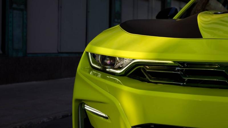 Chevrolet Camaro 2019 đặc biệt với màu sơn ngoại thất siêu nổi bật và mới mẻ