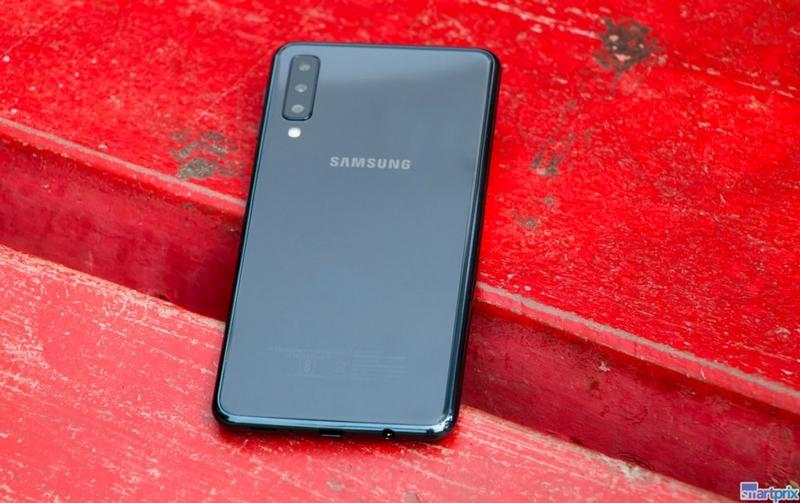 Đánh giá Galaxy A7(2018): 3 camera, thiết kế cao cấp, màn hình hiển thị đẹp