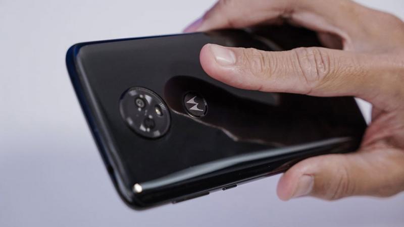 Đánh giá Moto E5 Plus: Chỉ pin trâu thôi là chưa đủ!