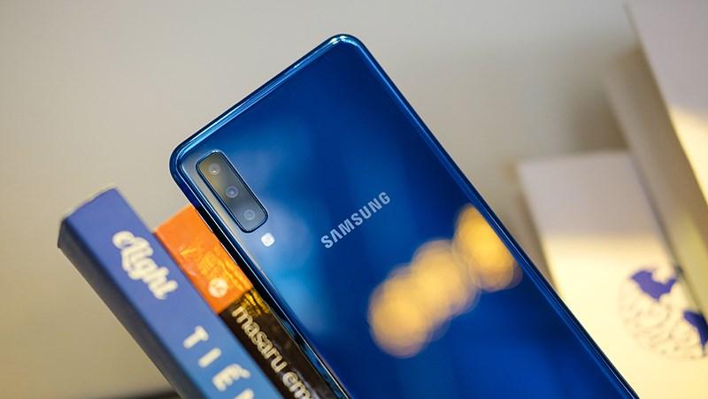 Samsung đang vô tình đánh mất cái riêng trong thiết kế của công ty