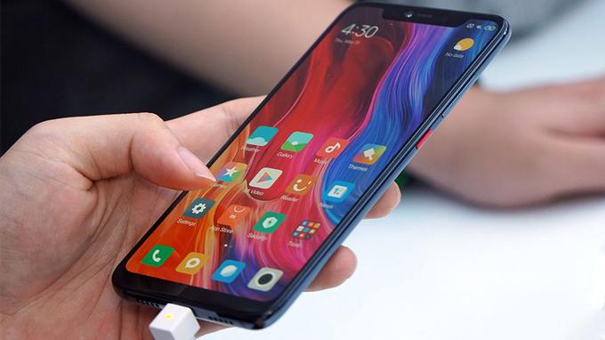 IPhone Xs liệu có 'thua thiệt' khi so sánh với Xiaomi Mi 8 EE