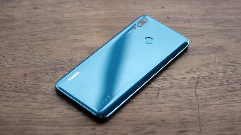 Chiêm ngưỡng cận cảnh và săm soi chi tiết về Huawei Y9 2019