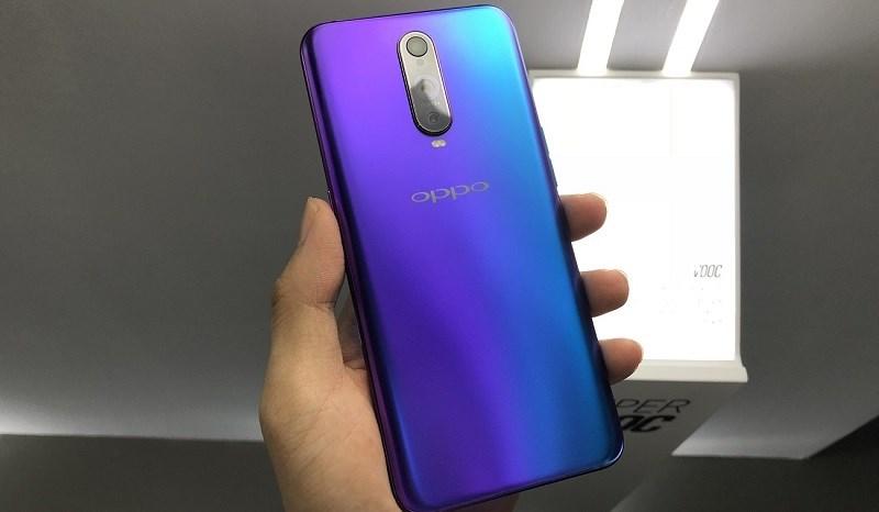 OPPO R17 Pro: Snapdragon 710, 3 camera mặt sau trong đó có 1 camera TOF 3D