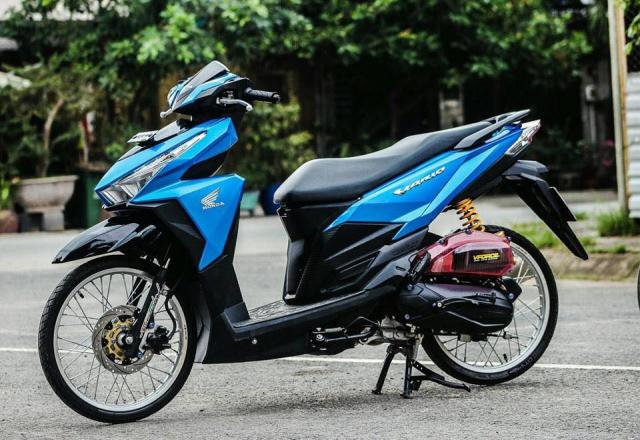 Vario 150 độ với dàn chân mỏng manh cùng ống xả 4Road uy lực