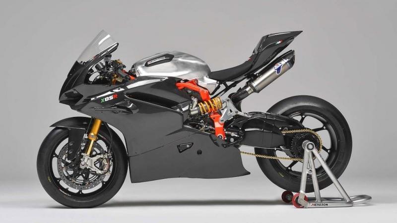 Pierobon X85R sở hữu hiệu năng vận hành ấn tượng hơn trên đường đua nhờ bộ khung tối ưu
