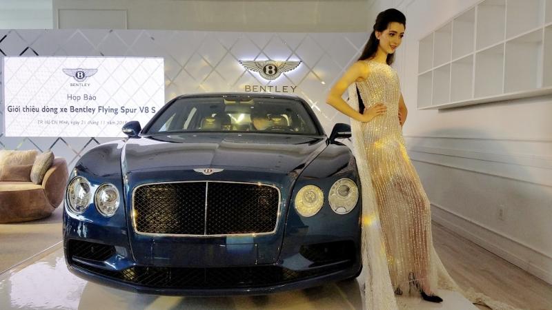 Bentley giới thiệu Flying Spur V8 S, với trang bị cao cấp hơn, giá 16,868 tỷ đồng