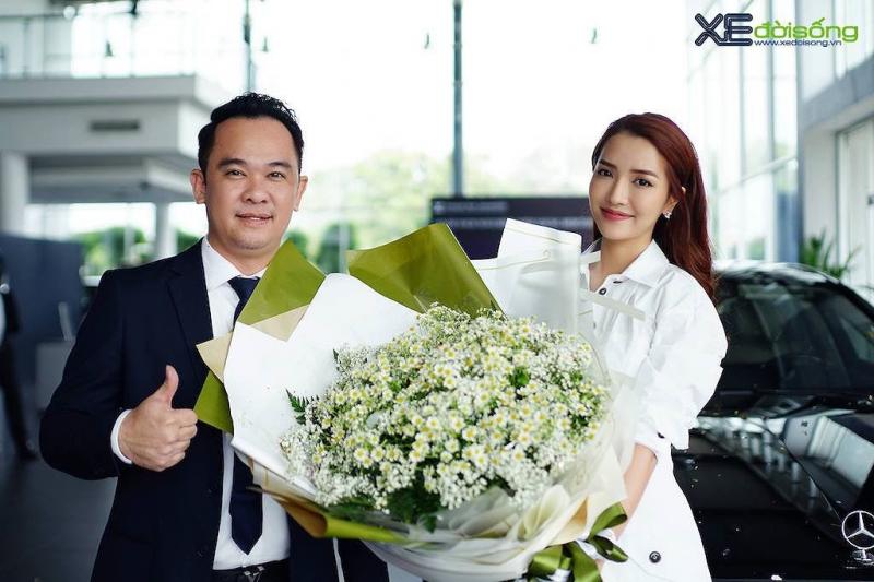 Mercedes-Benz bàn giao chiếc 450 L mới "cứng" cho ca sĩ Bích Phương