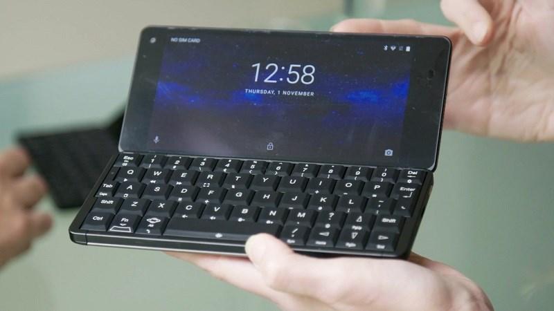 Cosmo Communicator: Thiết bị lai giữa máy tính bỏ túi, smartphone và máy ảnh