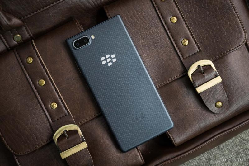 Đánh giá BlackBerry KEY2 LE: Đáp ứng trọn vẹn những mong muốn của người hâm mộ dâu đen [HOT]