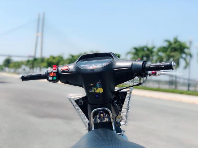 Wave 100 độ dàn chân khiến người xem đứng hình của dân chơi miền Tây