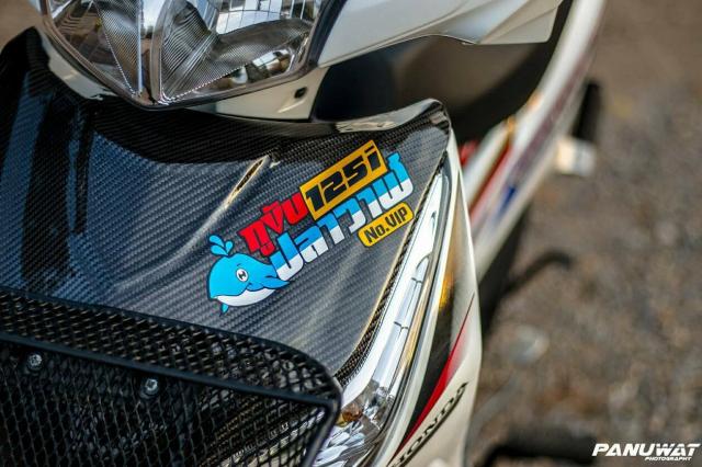 Wave 125 độ xé gió trên đất Thái với dàn chân siêu nhẹ