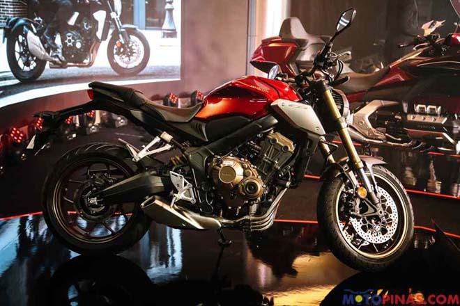 Honda đưa ra những bản bổ sung rất được mong đợi của dòng sản phẩm Touring và Roadster