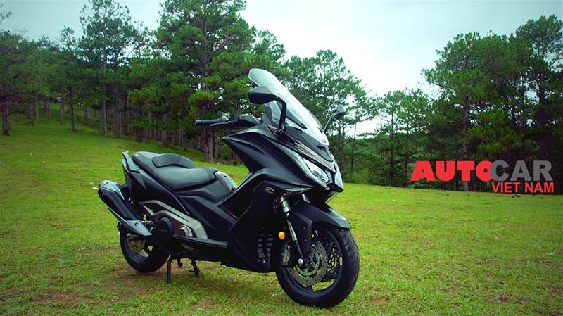 Cảm nhận thực tế về xe tay ga cỡ lớn Kymco AK550