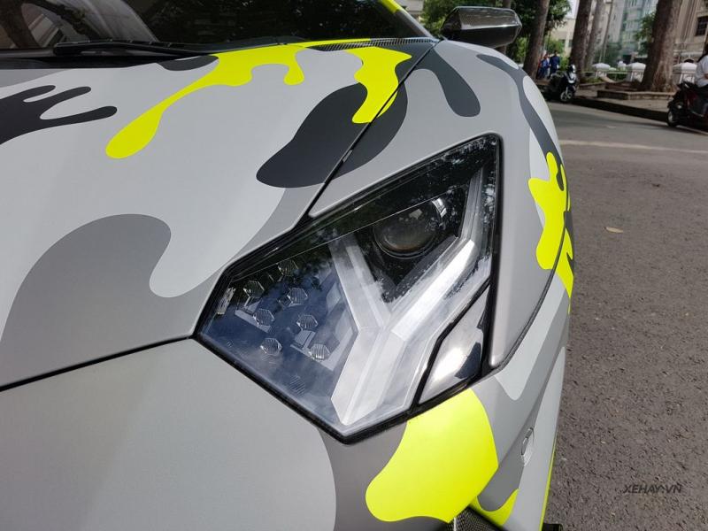 Lamborghini Aventador khoác áo màu camo đậm phong cách nhà binh