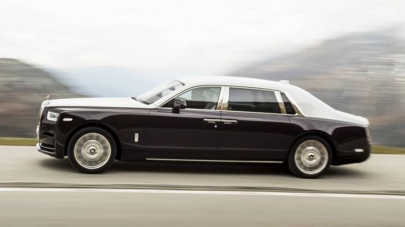 Rolls-Royce Phantom 2018: Liệu có phải phẩm dành cho các tài xế ngồi sau vô lăng?