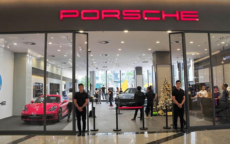 Chiêm ngưỡng hai không gian trưng bày Porsche tại Việt Nam