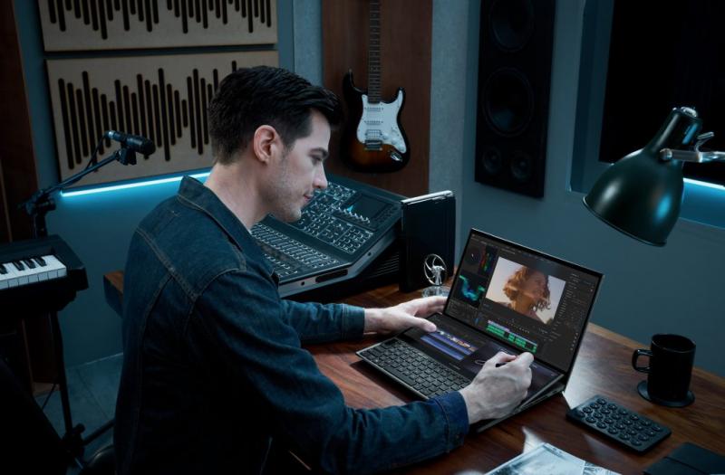 [CES 2021] ASUS công bố dòng ZenBook 2 màn hình mới và màn ScreenPad Plus nghiêng tự động