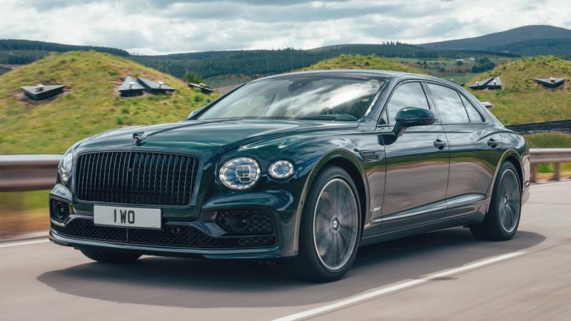 Bentley Flying Spur Hybrid mới ra mắt, được trang bị động cơ V6 cho công suất 536 mã lực
